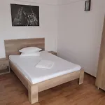 Iris Hotel 3*