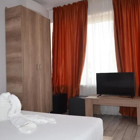 Iris コスティネシュティ